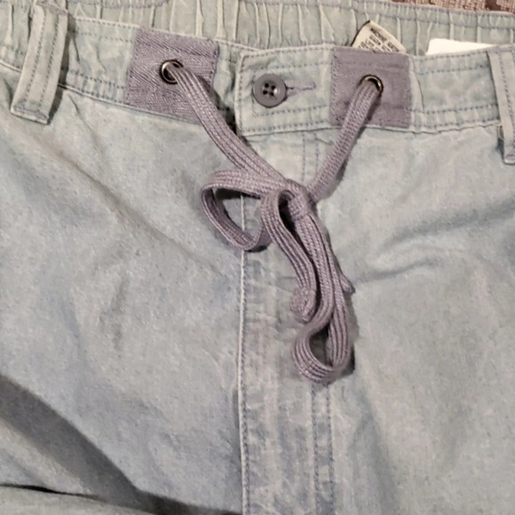 Cherokee Light Wash Jeans - Picture 3 of 10